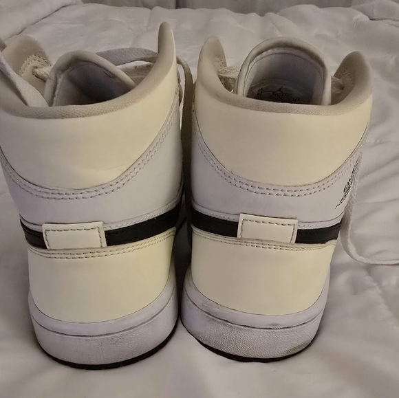 Jordan's - Picture 4 of 6